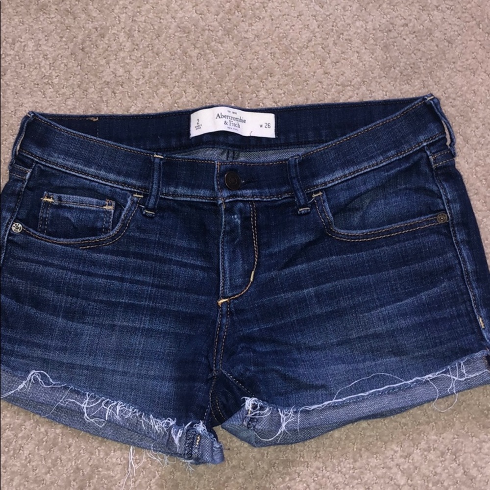 abercrombie dark wash shorts size 2